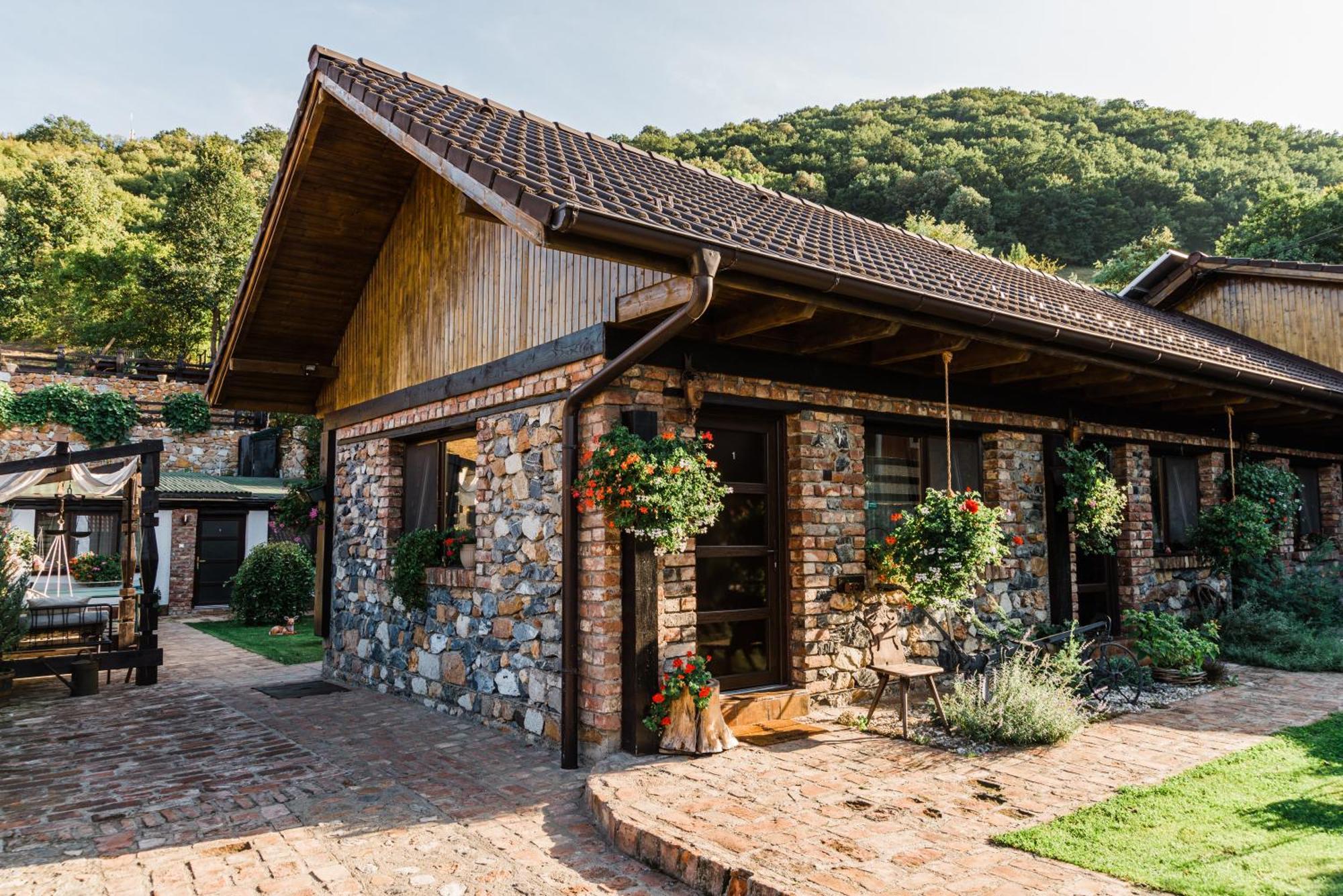 Casa Soseco Hotell Orşova Eksteriør bilde